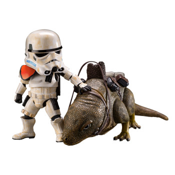 Beast Kingdom EAA-014S Star Wars: A New Hope Dewback & Imperial Sandtrooper Egg Attack Figure